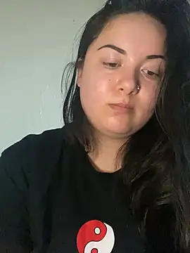 xocrybaby online show from February 16, 2025, 4:10 pm