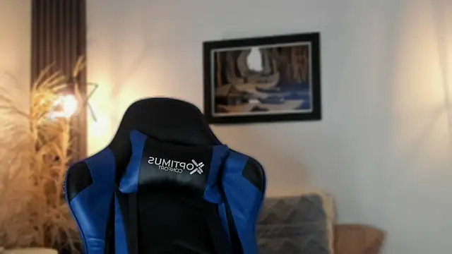 valerycolins online show from February 8, 2025, 12:49 am