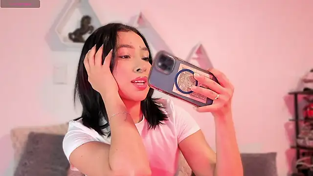 valerycolins online show from February 27, 2026, 3:39 am