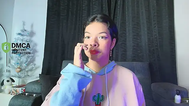 yungelitamor  online show from December 16, 2025, 5:12 am