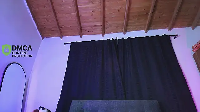 yungelitamor  online show from February 11, 2026, 4:50 am