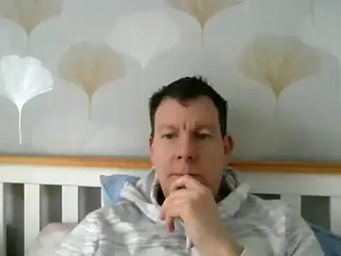 Snapshot of calibersmith chatting on February 27, 2025, 9:43 am calibersmith online show from February 27, 2025, 9:43 am