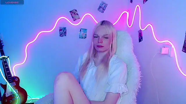 Emily Nyaffee online show from October 25, 2025, 11:29 am