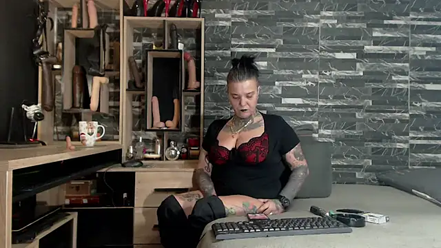 Mistress Miry online show from January 14, 2025, 5:30 am