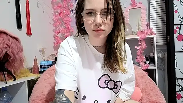 Snapshot of sullye chatting on March 8, 2025, 8:25 pm sullye online show from March 8, 2025, 8:25 pm