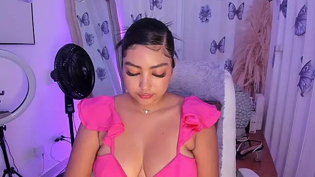 NatashaBrown12 online show from May 27, 2026, 2:03 pm