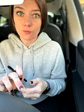 LadyLena1 online show from October 29, 2025, 6:09 pm