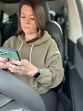 LadyLena1 online show from November 20, 2025, 7:02 pm