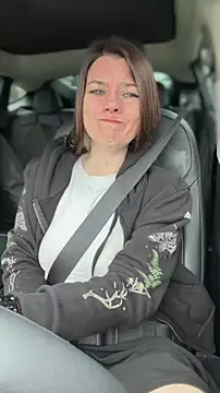 LadyLena1 online show from April 23, 2026, 6:32 pm