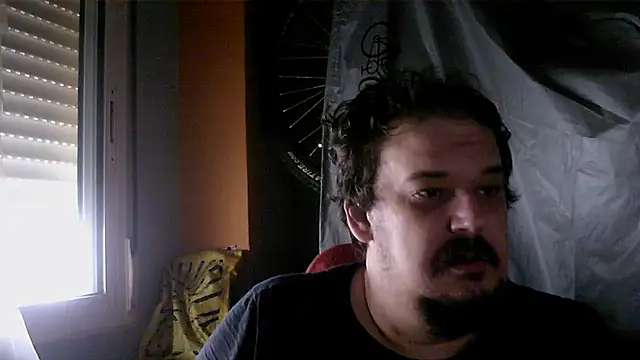 Snapshot of porkorossy chatting on October 24, 2025, 7:27 am porkorossy online show from October 24, 2025, 7:27 am