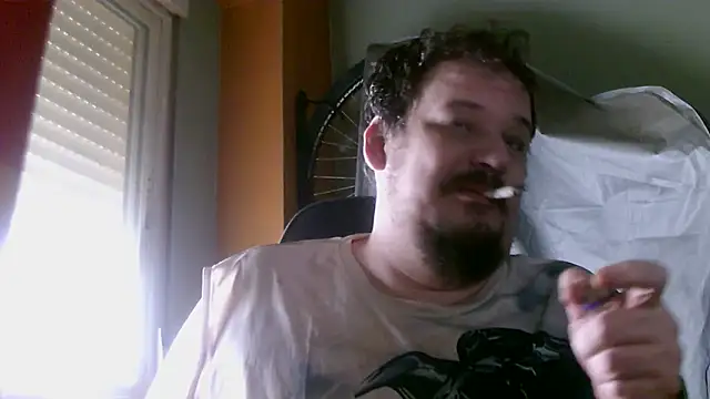 porkorossy online show from May 18, 2026, 7:36 am