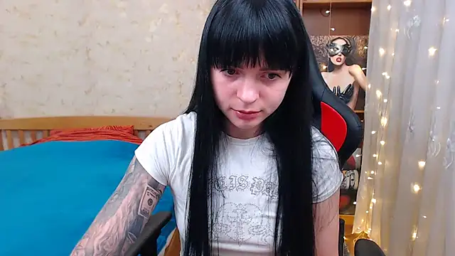 JuicyJess online show from March 3, 2025, 7:49 pm