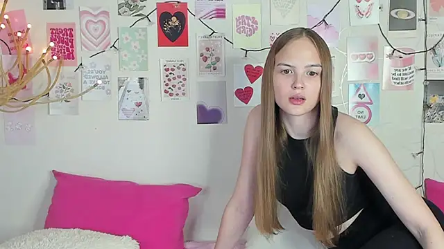 Snapshot of little_radiant_sun chatting on April 21, 2026, 9:48 am little radiant sun online show from April 21, 2026, 9:48 am