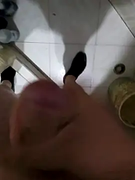 hotman8209 online show from November 3, 2025, 3:35 pm