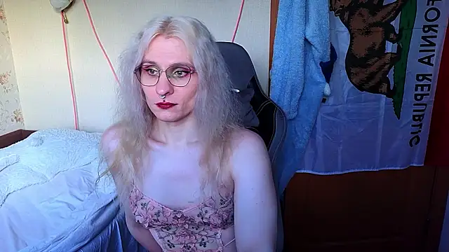 Lori Myaf online show from March 18, 2026, 3:15 pm