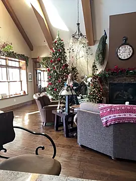 Snapshot of ItsDanniG chatting on December 25, 2024, 3:17 pm ItsDanniG online show from December 25, 2024, 3:17 pm