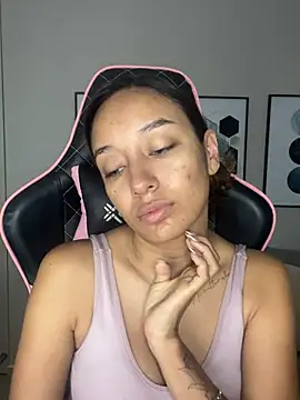 DianaHopson online show from February 8, 2025, 10:29 am