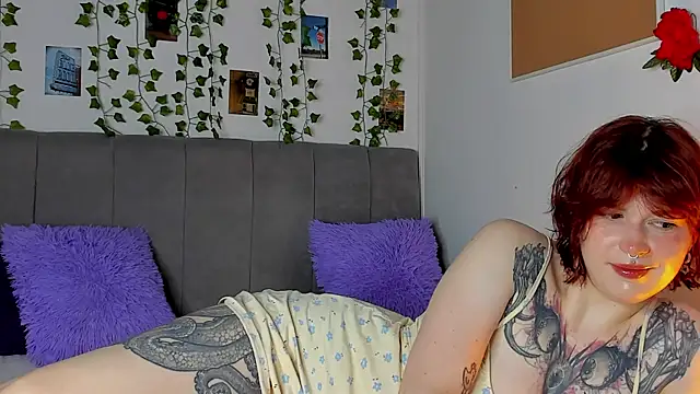 Snapshot of miss_Lizzy chatting on July 15, 2026, 1:11 am miss Lizzy online show from July 15, 2026, 1:11 am