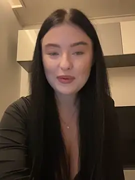 Angela Fosterr online show from October 3, 2025, 2:03 pm