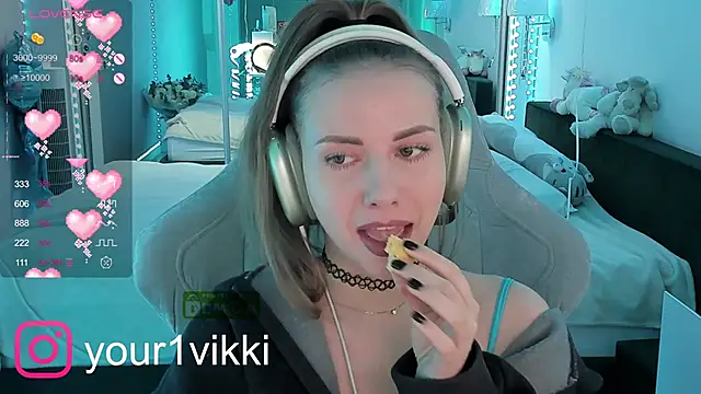 Vikki Cheese online show from December 16, 2024, 1:31 am