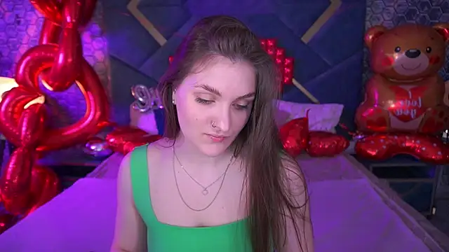 EmmyCharmm online show from February 17, 2026, 7:05 am