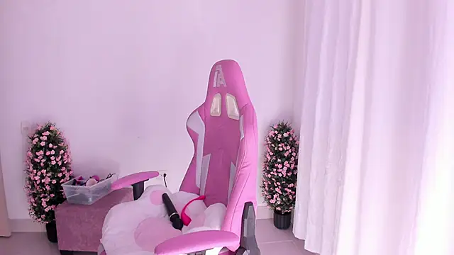 keissy rincon  online show from December 21, 2025, 8:49 pm