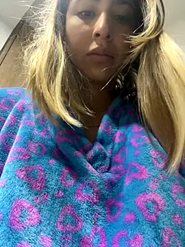 Ameellie online show from September 21, 2025, 3:35 pm