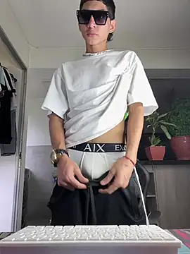 Hardcockboysxxx online show from April 26, 2026, 7:44 pm