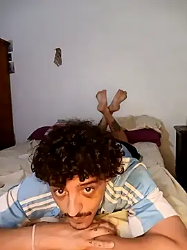 Snapshot of Juanigato chatting on November 11, 2025, 8:09 pm Juanigato online show from November 11, 2025, 8:09 pm