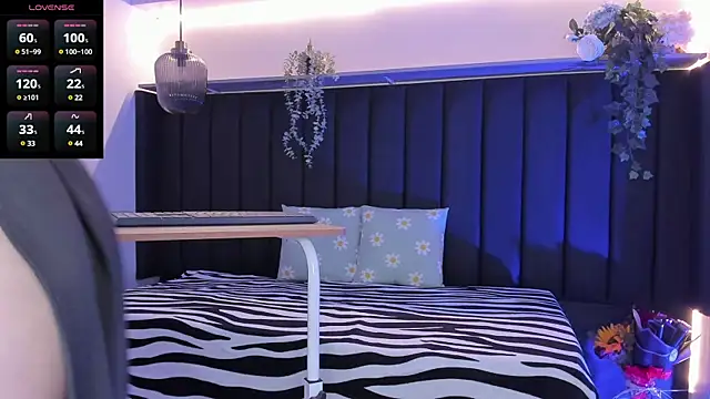 PawgGirl18 online show from January 4, 2025, 3:39 pm