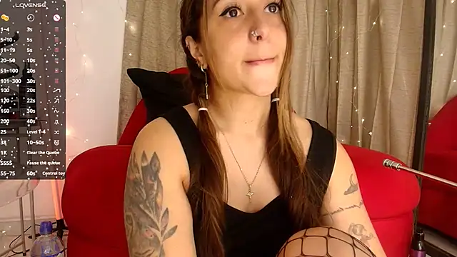 Natasha Wilde  online show from February 27, 2026, 11:38 pm