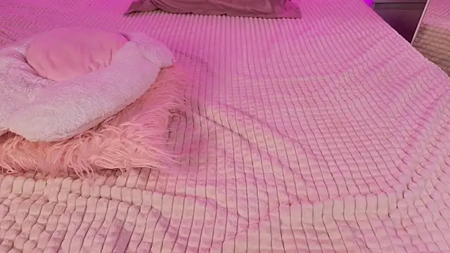 laney vil online show from December 14, 2024, 10:28 pm