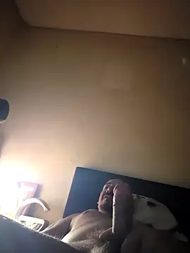 antoniox1978 online show from November 18, 2025, 4:33 pm