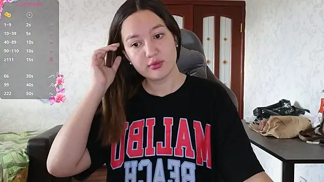 Nelly Fischer online show from April 15, 2026, 12:23 pm