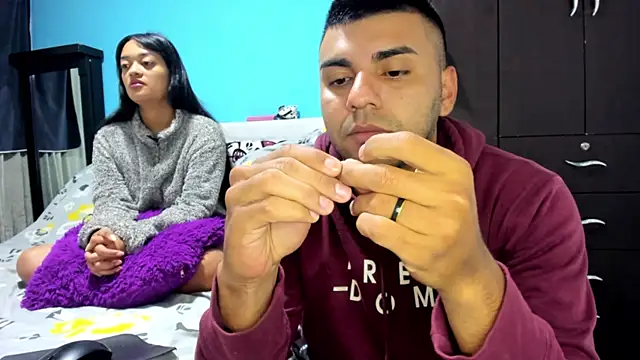 2ScarletandRyan8 online show from November 11, 2025, 10:04 am