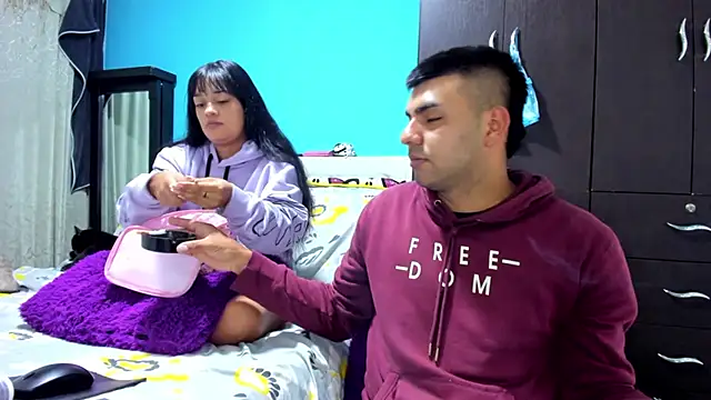 2ScarletandRyan8 online show from November 15, 2025, 10:01 am