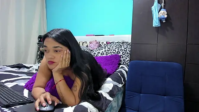 2ScarletandRyan8 online show from March 17, 2026, 9:56 am