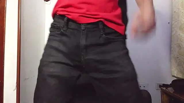 Snapshot of HomeAloneK chatting on February 18, 2026, 9:22 pm HomeAloneK online show from February 18, 2026, 9:22 pm