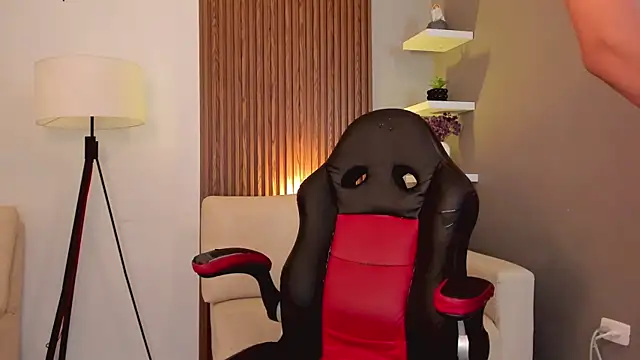 liam collins21 online show from February 28, 2025, 2:53 pm