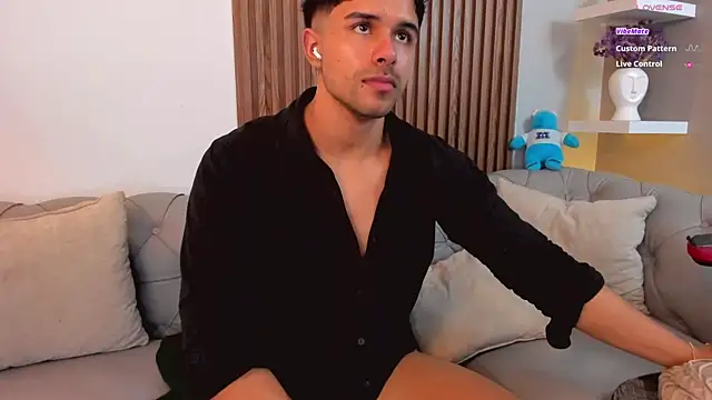 liam collins21 online show from March 1, 2025, 4:44 pm