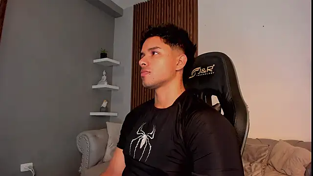 liam collins21 online show from September 10, 2025, 11:43 am