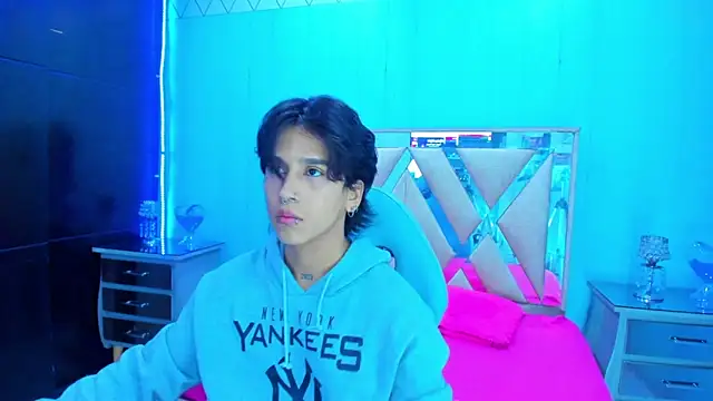 alex 477 online show from February 2, 2026, 11:42 am