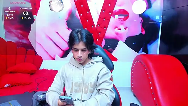 Snapshot of alex_477 chatting on May 15, 2026, 11:39 am alex 477 online show from May 15, 2026, 11:39 am