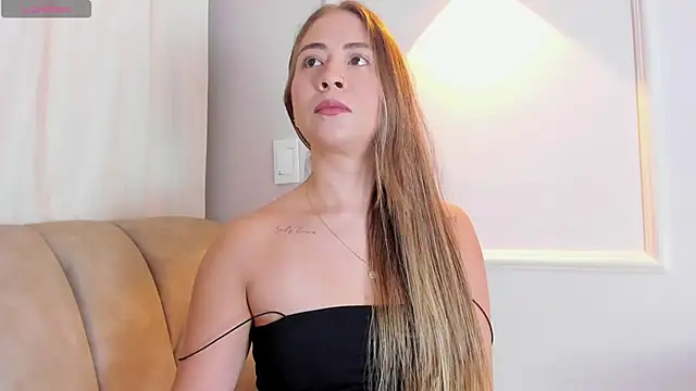 Lia walton online show from December 15, 2024, 1:00 pm