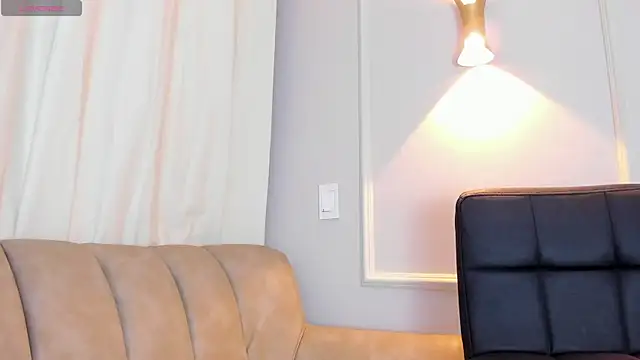 Lia walton online show from January 11, 2025, 12:07 pm