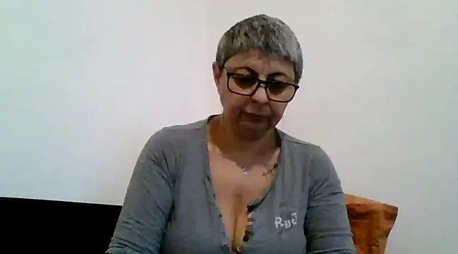 roseblak42 online show from March 7, 2025, 4:00 pm