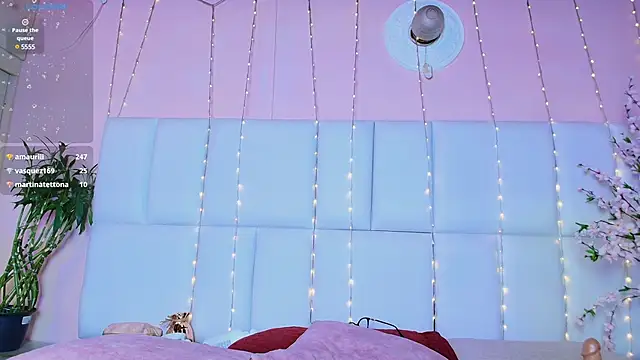 kiana cream online show from March 1, 2025, 3:38 pm