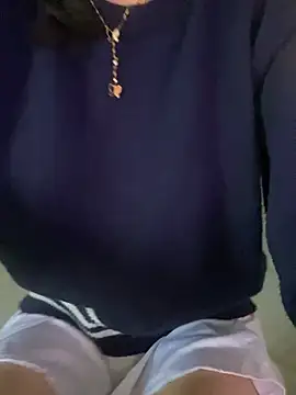 Snapshot of Ruby_bear chatting on January 2, 2025, 2:22 am Ruby bear online show from January 2, 2025, 2:22 am