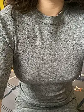 Snapshot of Ruby_bear chatting on February 2, 2025, 2:27 am Ruby bear online show from February 2, 2025, 2:27 am