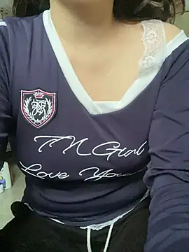 Snapshot of Ruby_bear chatting on February 3, 2025, 4:57 am Ruby bear online show from February 3, 2025, 4:57 am